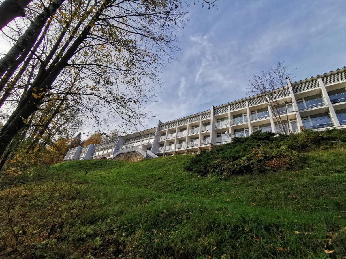 Hearth Hill View Apartment 乌斯特龙 外观 照片